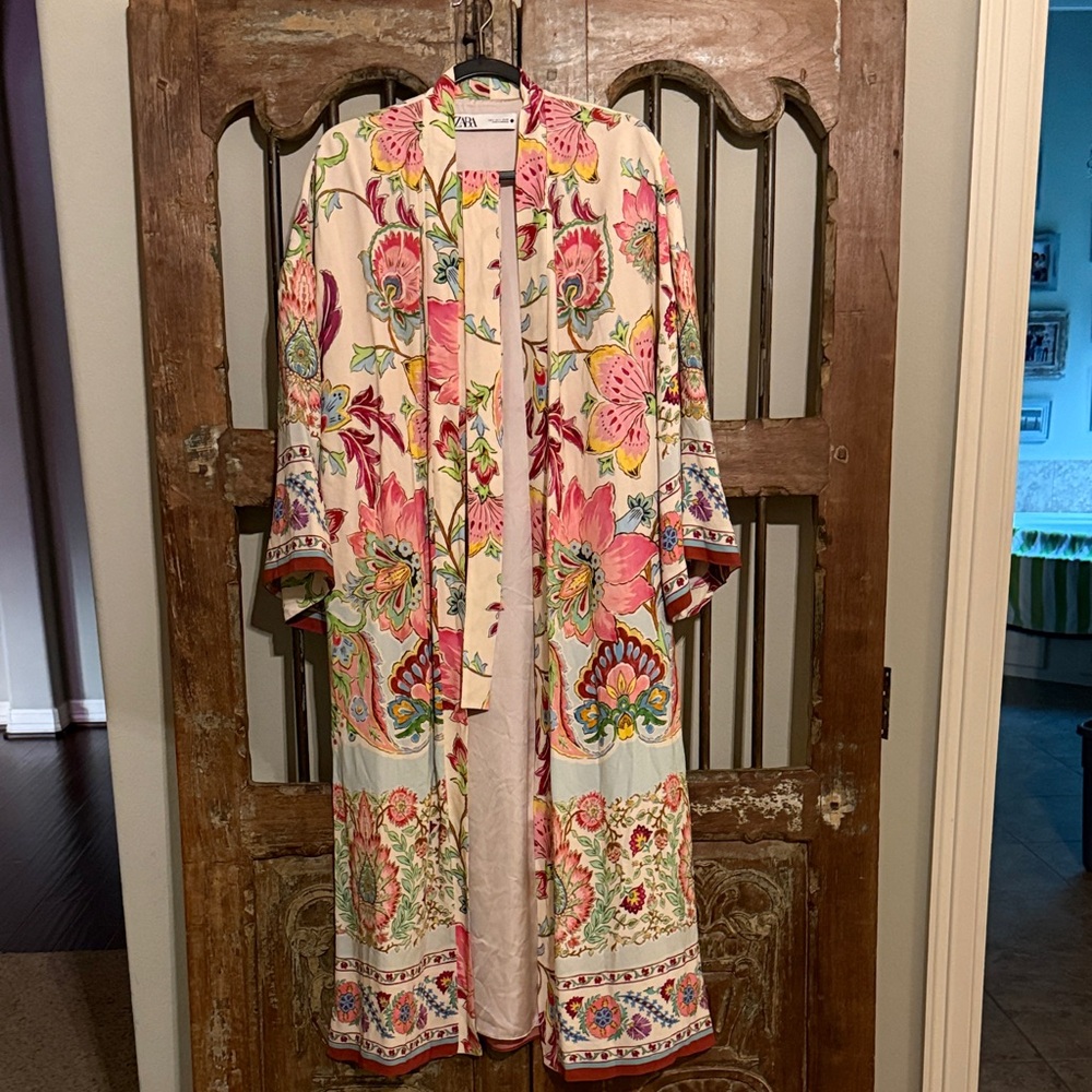 Zara Floral Kimon- Pink and Cream